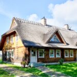 Holzhaus mit Garten